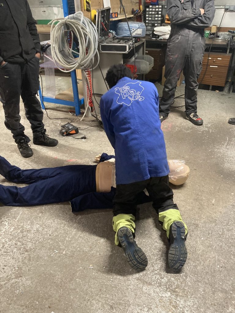 Mises en situation des formations SST, massage cardiaque